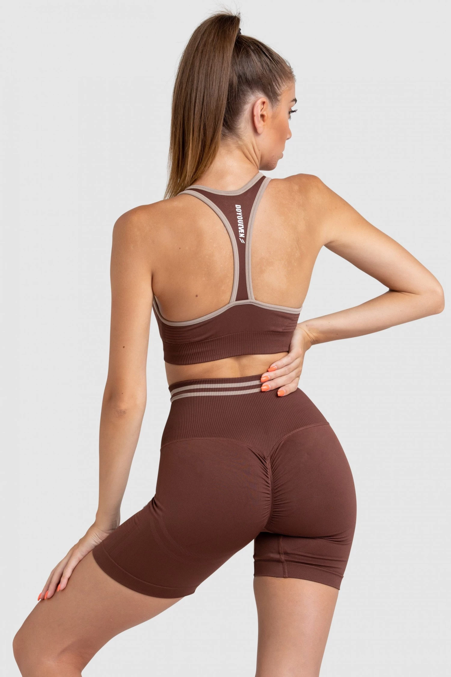 Pony DYE Scrunch Seamless Crop - Chocolate Brown Womens
