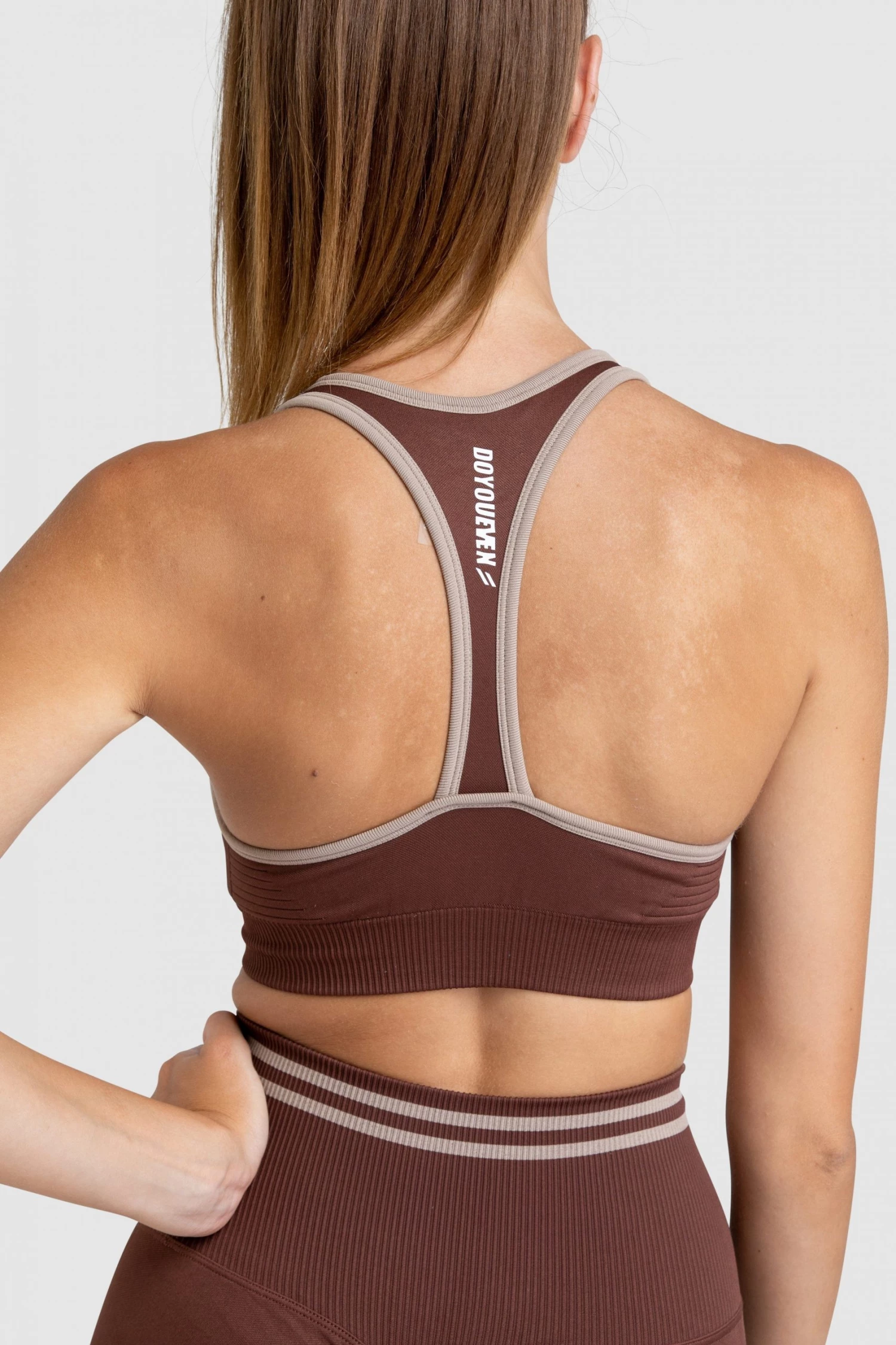 Pony DYE Scrunch Seamless Crop - Chocolate Brown Womens