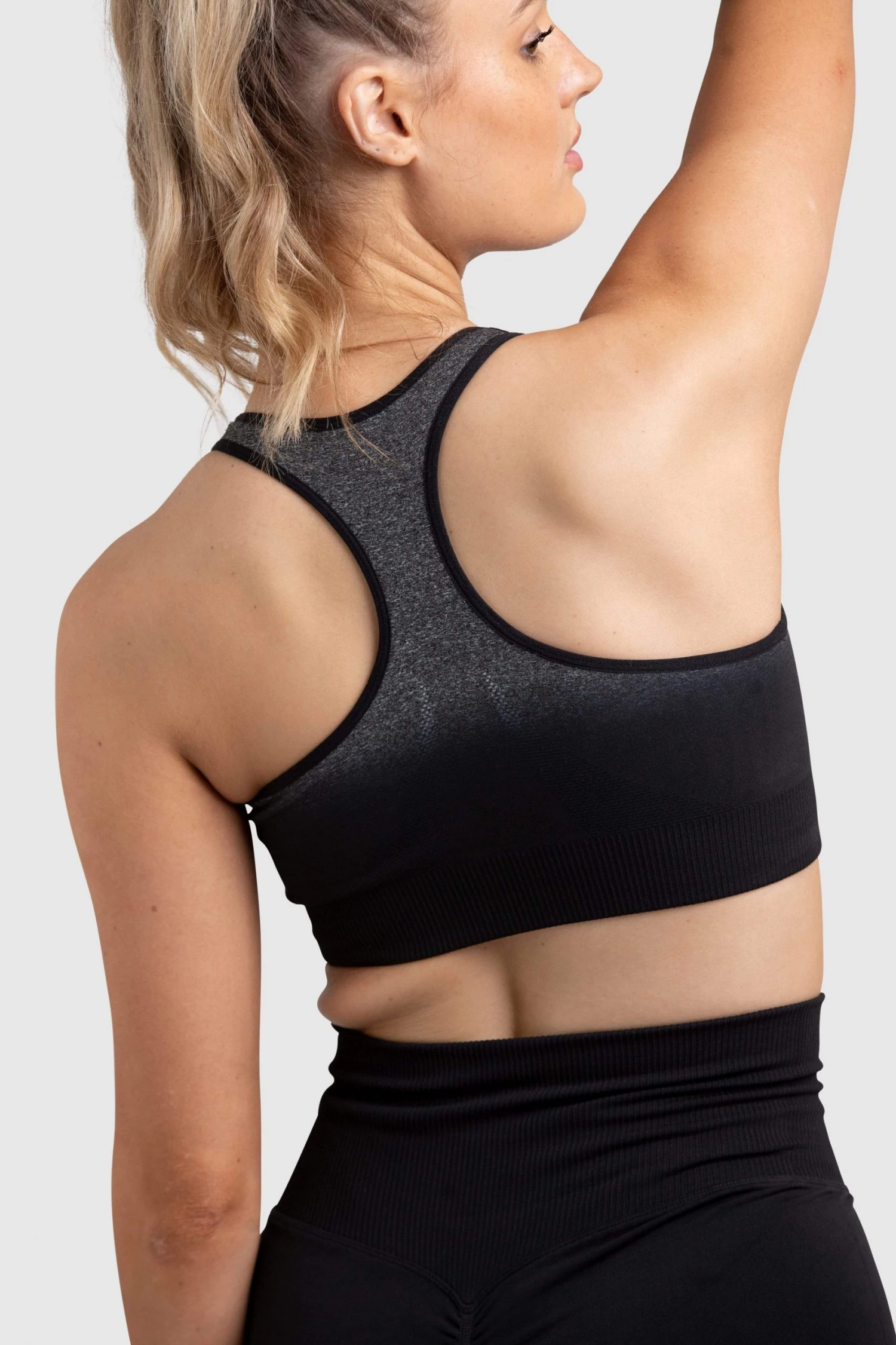 Pony Ombre Seamless Crop - Black