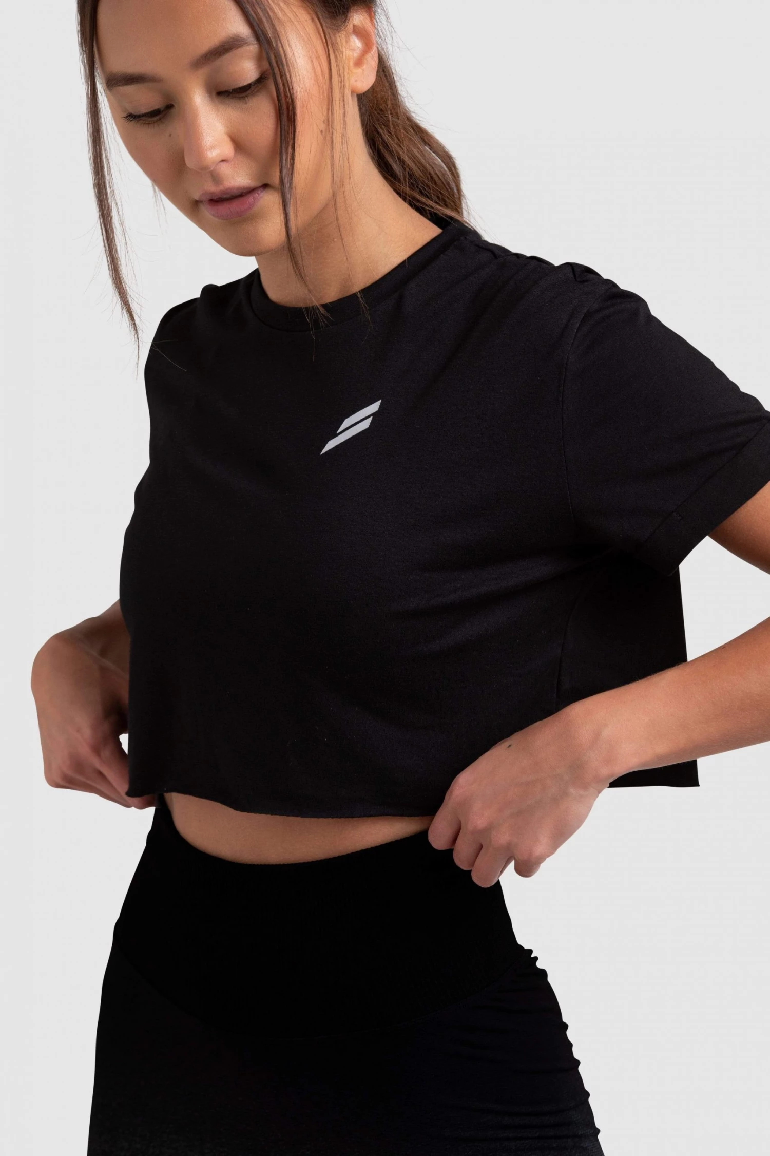 Aivory Progress Cropped Tee - Black