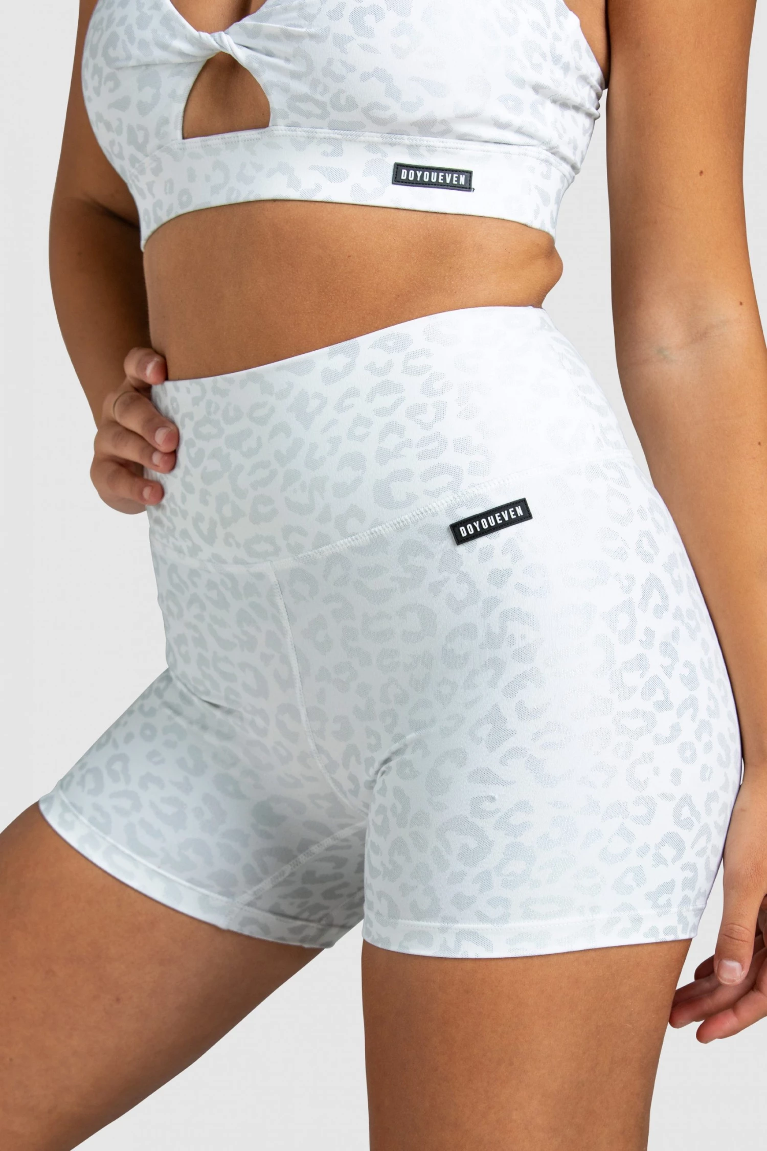 Joey Untamed Crop - White